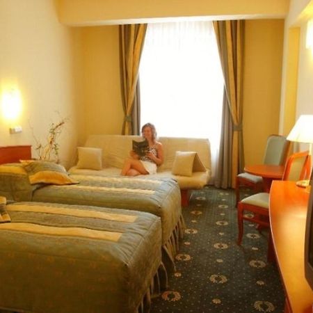Hotel Abrava Drawsko Pomorskie Kültér fotó