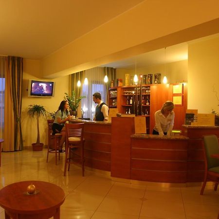 Hotel Abrava Drawsko Pomorskie Kültér fotó