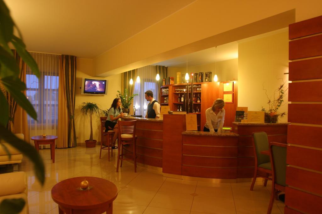 Hotel Abrava Drawsko Pomorskie Kültér fotó